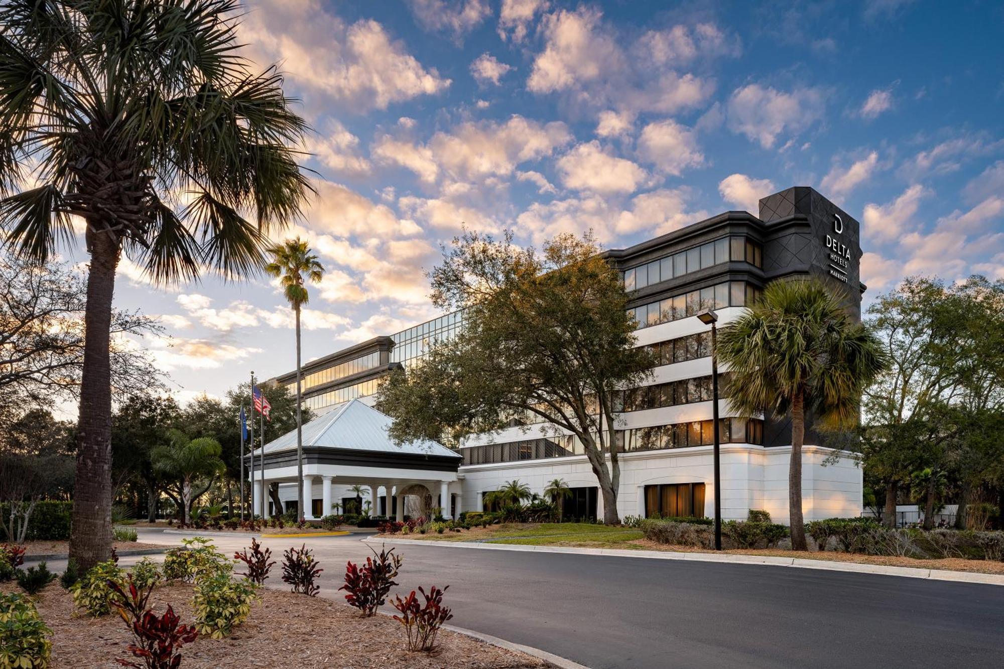 Delta Hotels By Marriott Jacksonville Deerwood Esterno foto